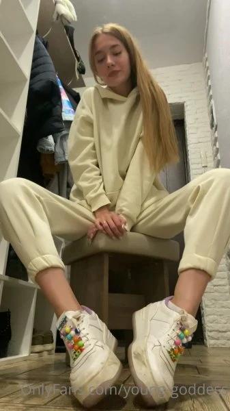 My Sneakers Got Dirty, You Better Know What This Means with RUSSIAN YOUNG GODDESS HD [Nice Legs, Extreme Foot] (2023 | Mp4)
