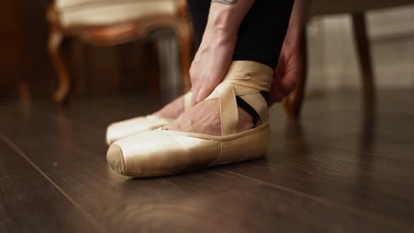 Love of pointe shoes with Ellie Mouse HD [Amatari Foot, Long legs] (2023 | Mp4)