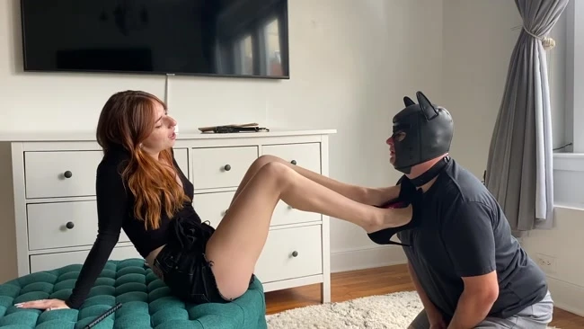 You belong under my feet REAL TIME with Lynn Baby HD [Tickling Feet, Bobs Footjobs] (2023 | Mp4)