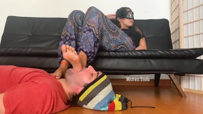 WORSHIP YOUR GODDESS FEET with MISTRESS ENOLA FETISH HD [Nice Legs, Extreme Foot] (2023 | Mp4)