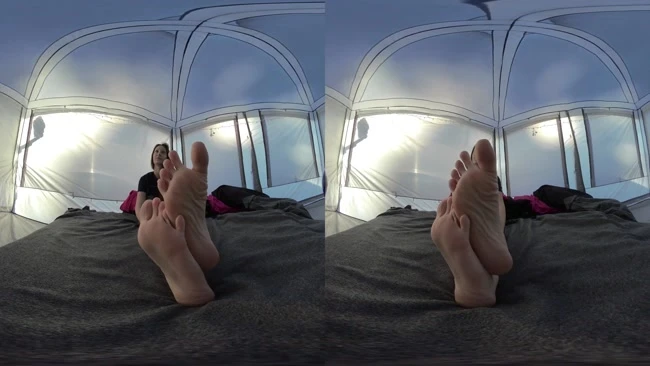 Wrinkly soles in VR with xxSmiley HD [Cock Feet, Cum Legs] (2023 | Mp4)