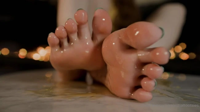 Honey with celestial tootsies HD [Hairy Legs, Coeds Foot] (2023 | Mp4)