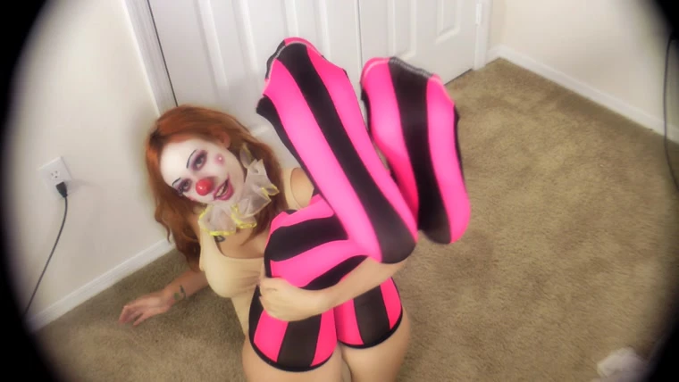 Neat Clown Feet with Kitzi Klown HD [Footjob Queens, Lesbian Foot] (2023 | Mp4)
