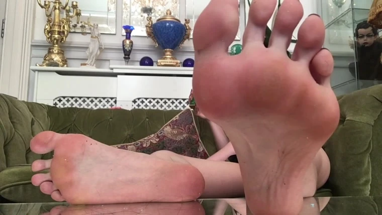 Foot Goddess IGNORE with Empress Poison HD [Bratty Foot, Extreme Feet] (2023 | Mp4)