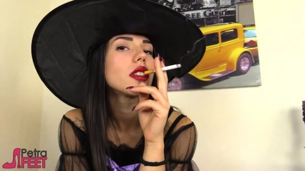 Stunning Petra Dressed In a Cosplay Witch Costume With Black Stockings FullHD [Foot Fetish, Sex Foot] (2024 | MPEG-4)